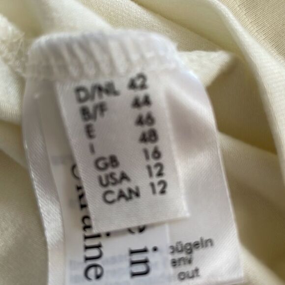 Rabe, new with tags, Long Sleeve T-Shirt, Cream with graphic and embroidery - Picture 6 of 7